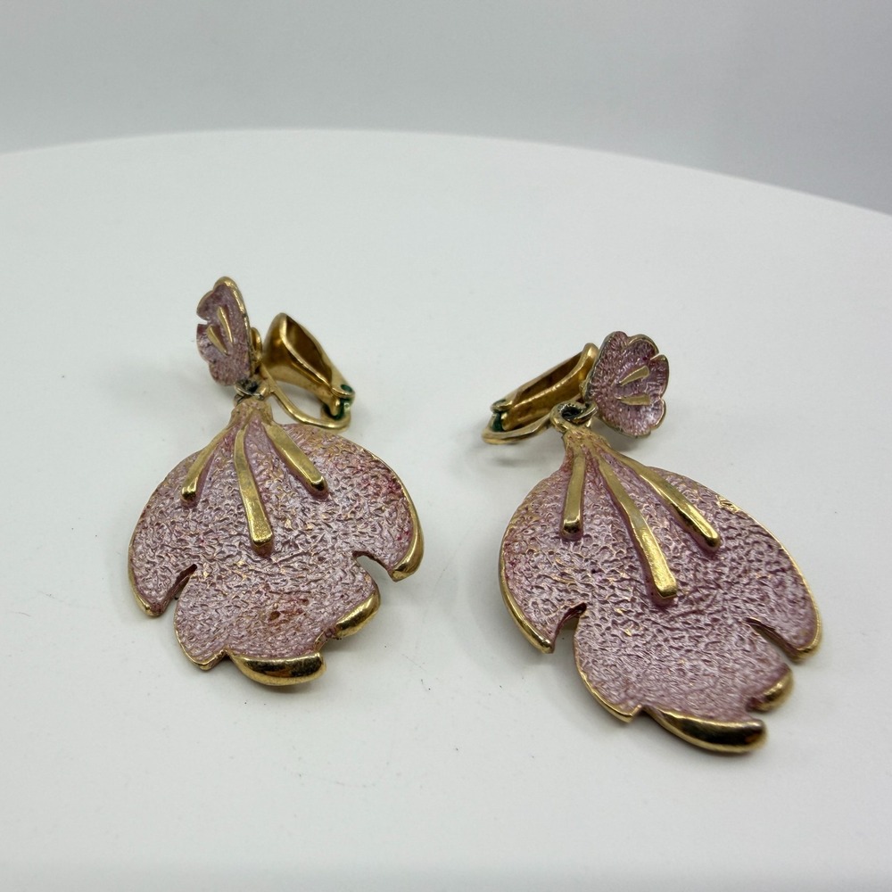 Vintage Gold Tone Pink Enamel Leaf Dangle Clip On Earrings Statement Romantic